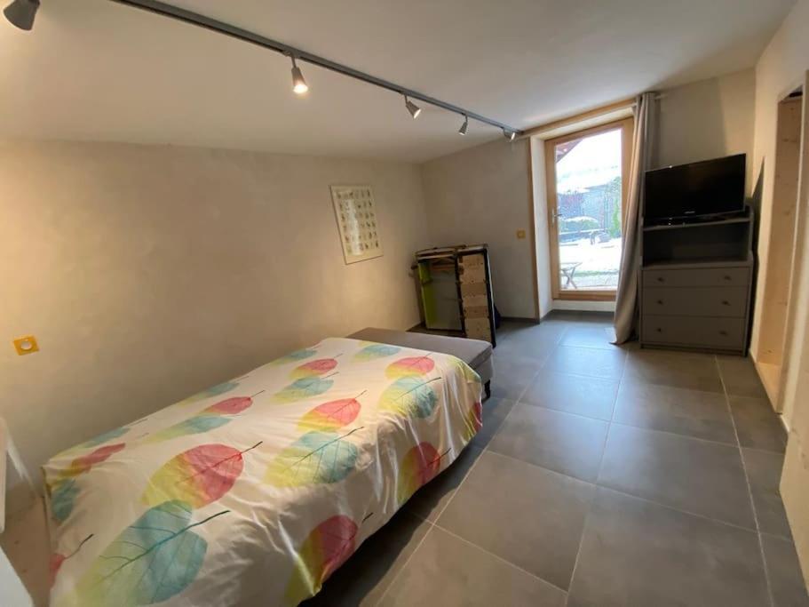 Dans Hameau, Pres Des Pistes Logement De Plein Pied Au Calme Таненж Екстер'єр фото