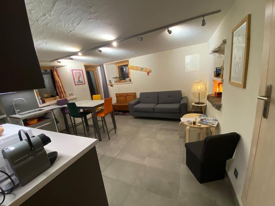 Dans Hameau, Pres Des Pistes Logement De Plein Pied Au Calme Таненж Екстер'єр фото